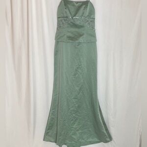David's Bridal Strapless Green Gown
